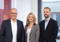 Die neue Geschäftsführung steht zusammen nebeneinander: Ansgar Wiesemann (links), Christine Schelcher (Mitte) und Daniel Wiesemann (rechts).