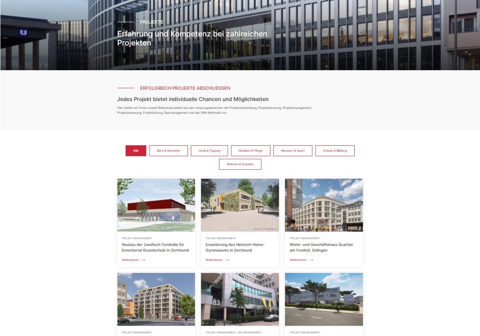 220411_HomepageneuProjekte-1536x1075.2-c-default Website-Bildschirm mit Architekturbüro-Projektportfolio, Kategorienfilter und Beispielprojekte in Dortmund und Solingen.